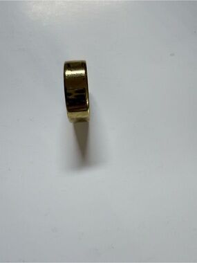Oura Ring- Gold size 8 Generation 4